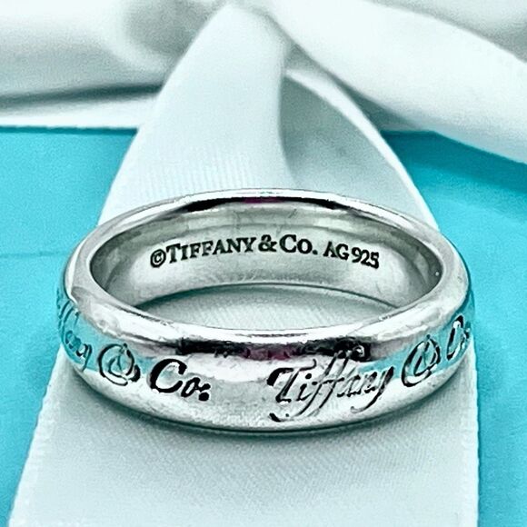 Tiffany & Co. Wide Notes Script Silver Ring - Sz 7.5 - Picture 6 of 16